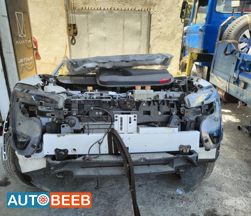 Body  Front clip Avatr Model 11
