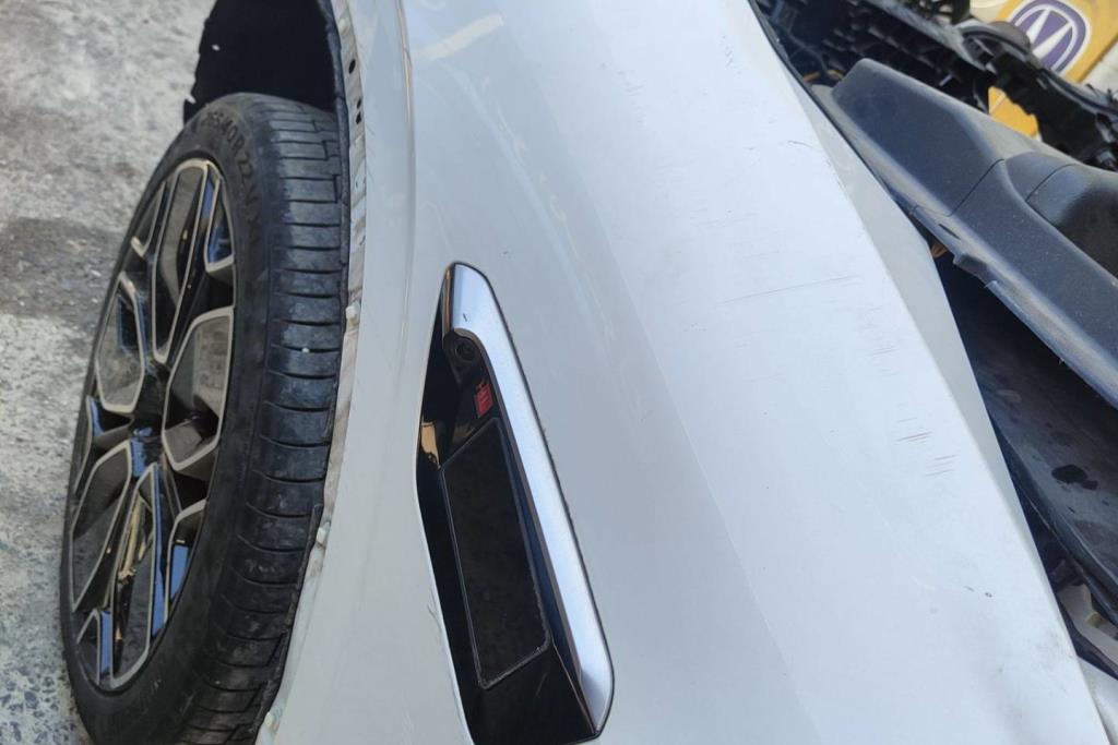Body  Fenders  Avatr Model 11