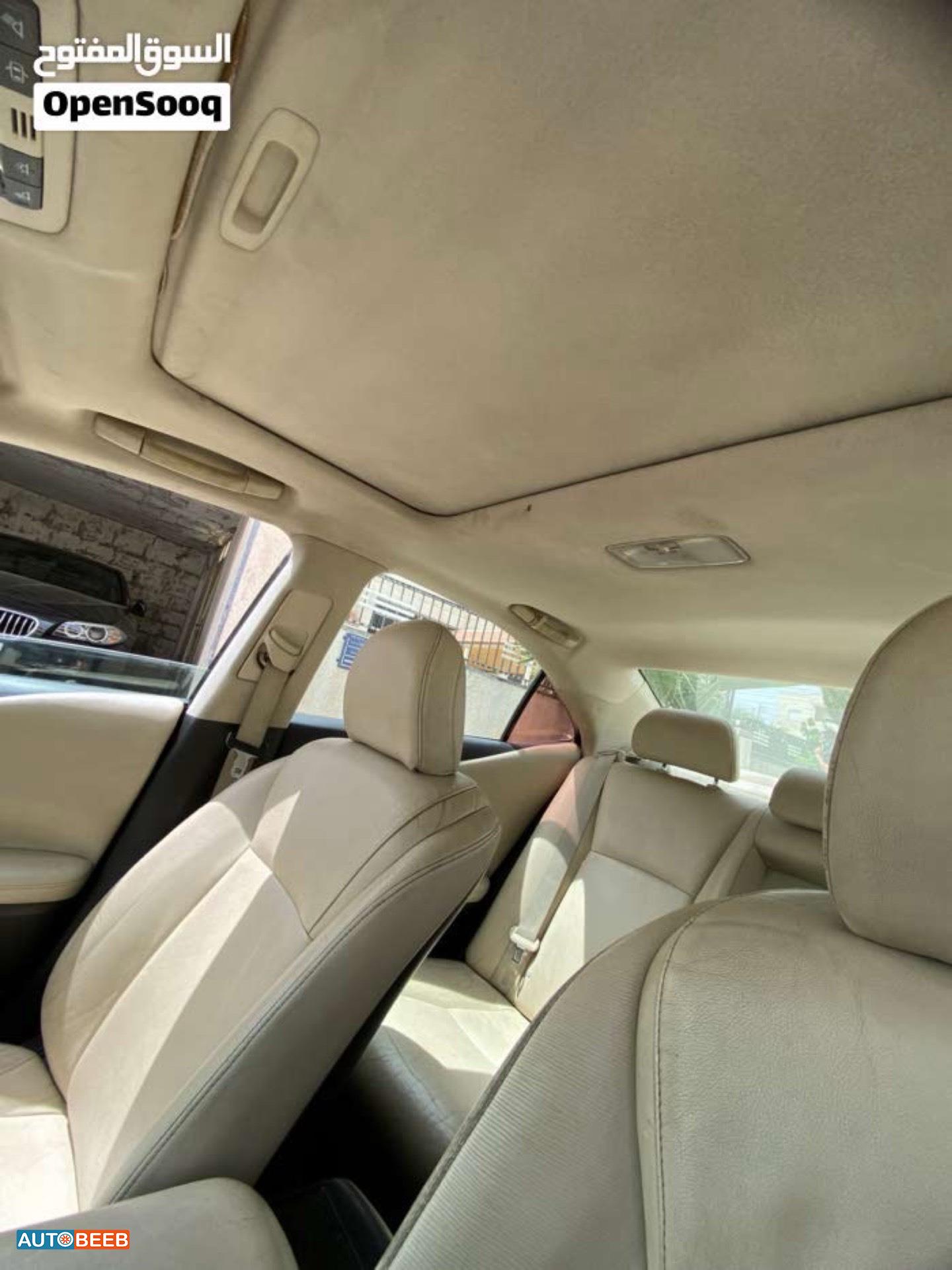 لكزس HS250h 2010