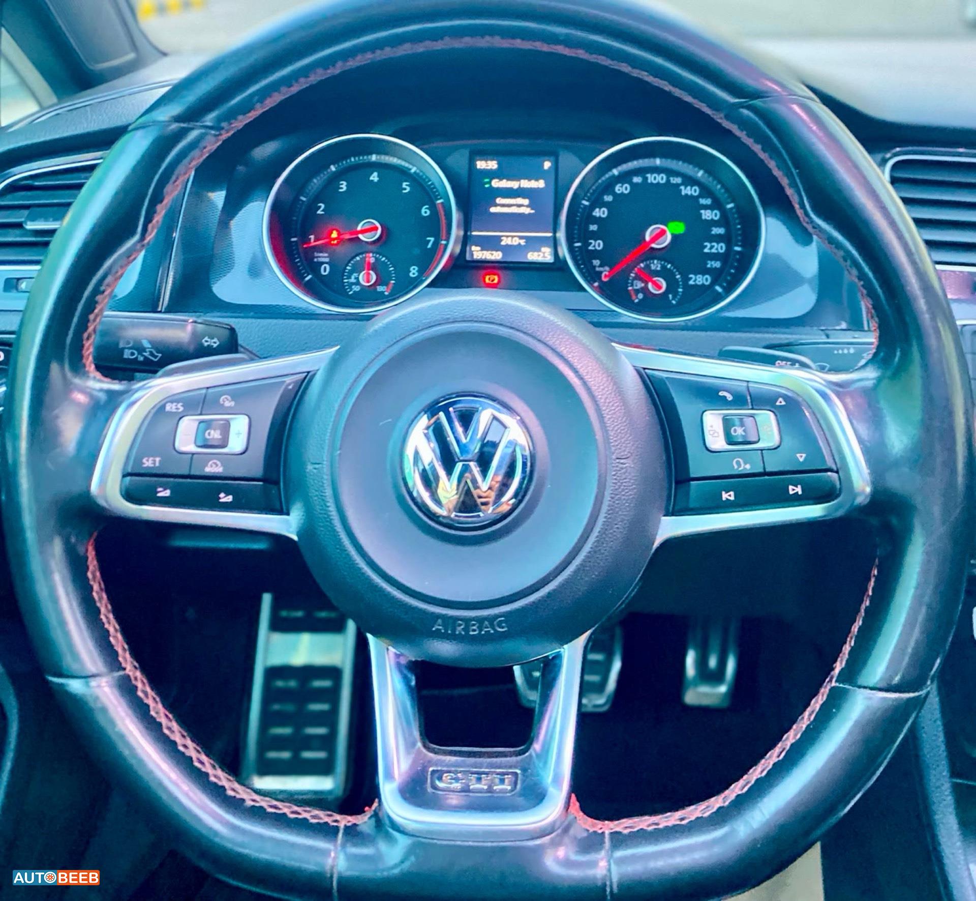 Volkswagen E-Golf 2016