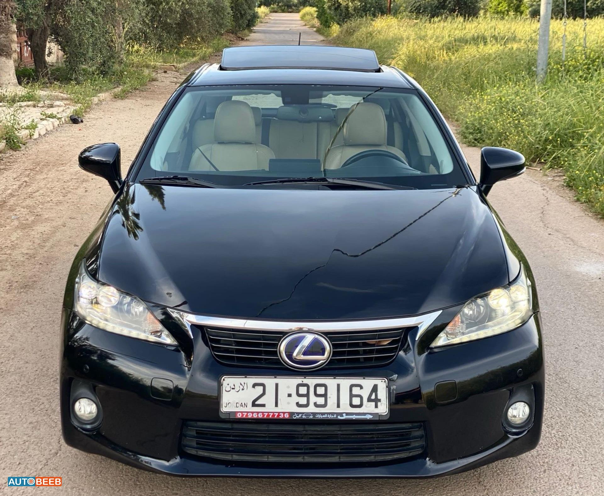 Lexus CT200 2012