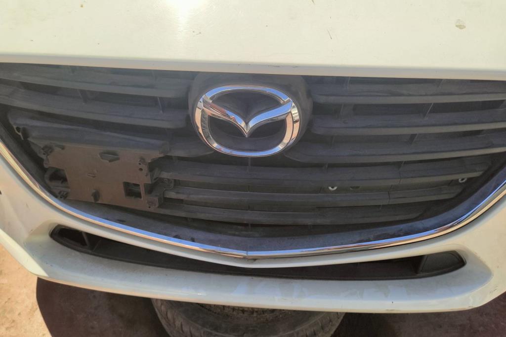 Body  Grilles Mazda 3