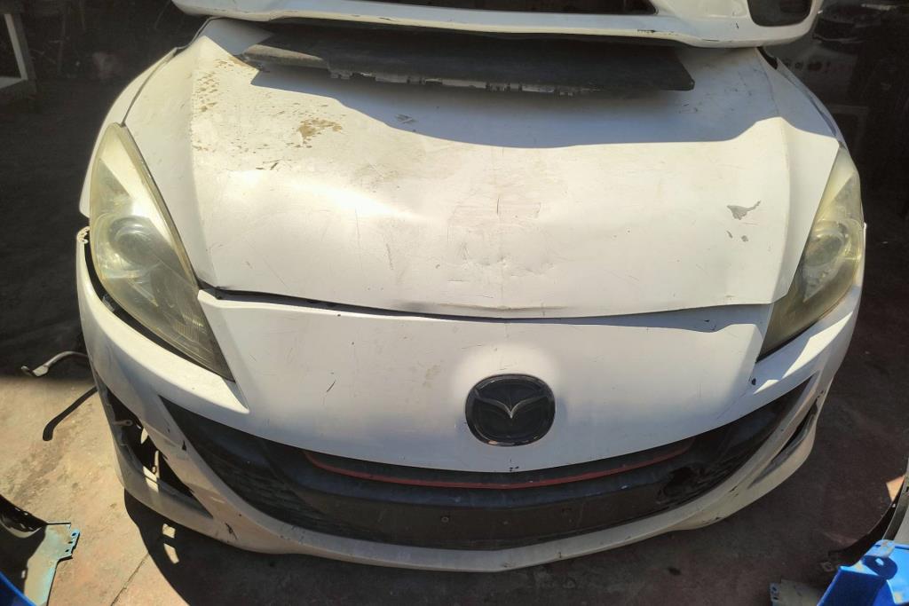 Body  Front clip Mazda 3