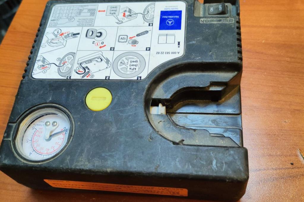  Tyre Air Pump  