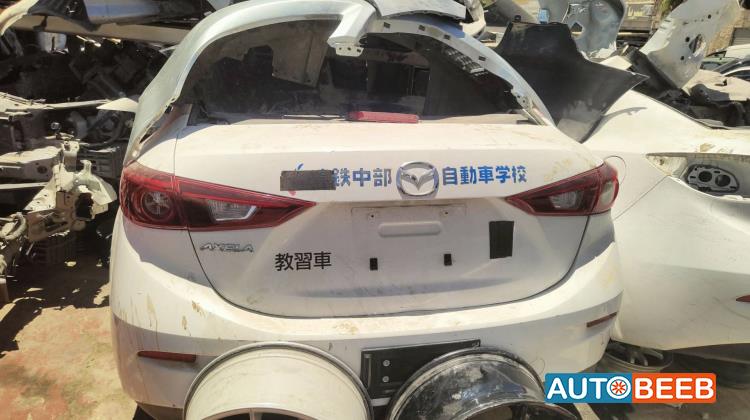 Body  Front clip Mazda 3