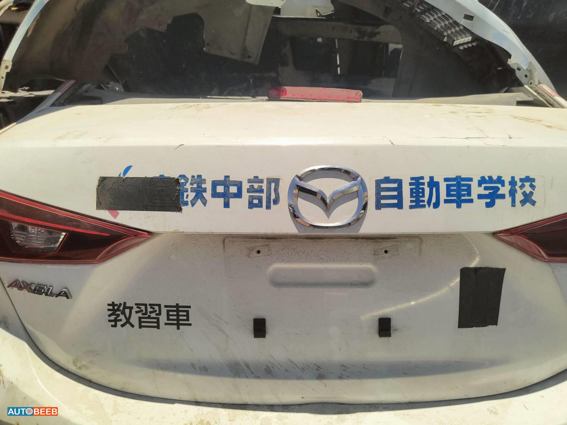 Body  Trunk Mazda 3