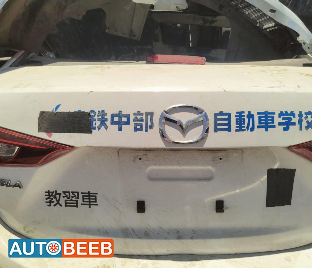 Body  Trunk Mazda 3