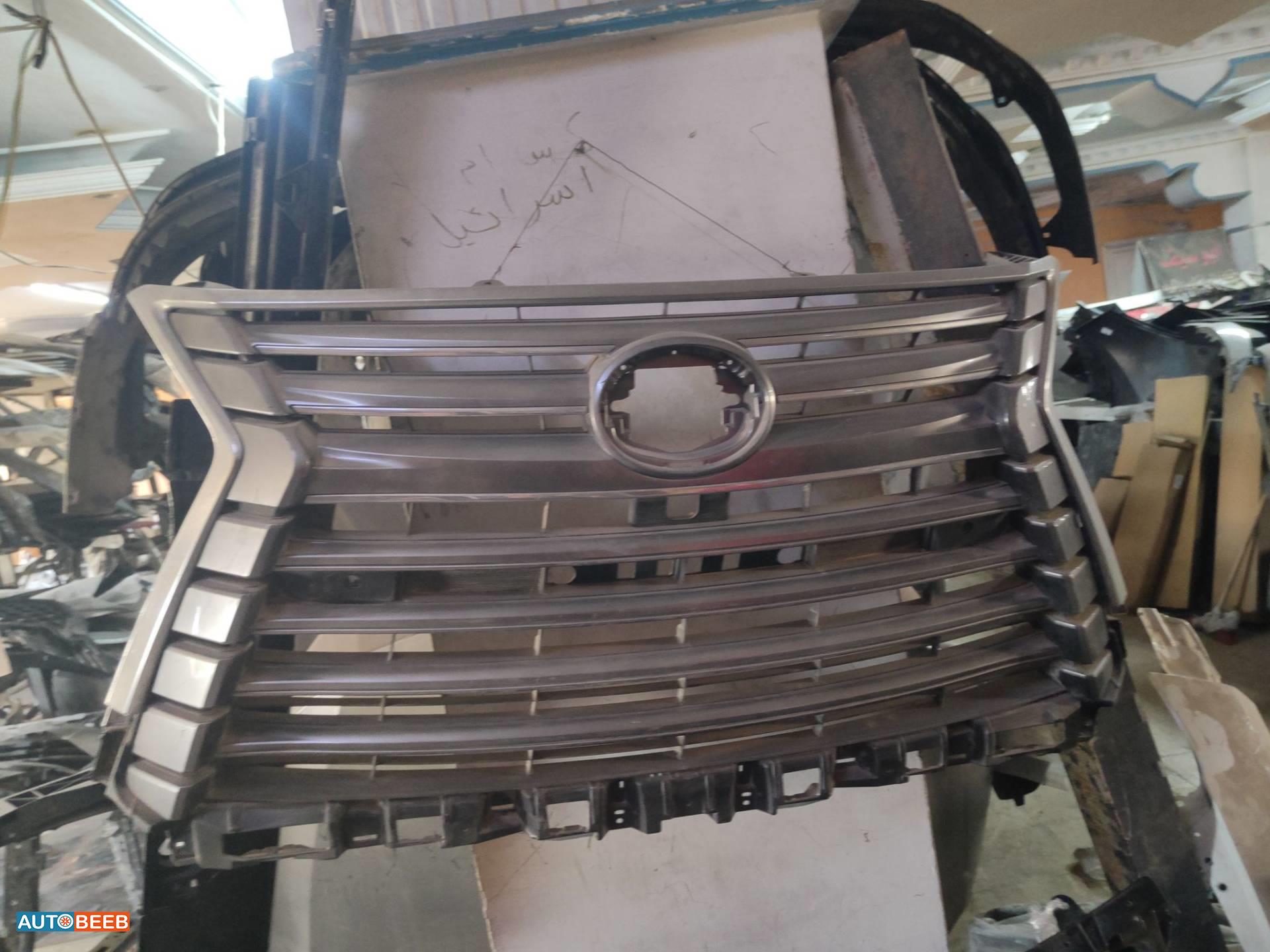 Body  Grilles Lexus LX570