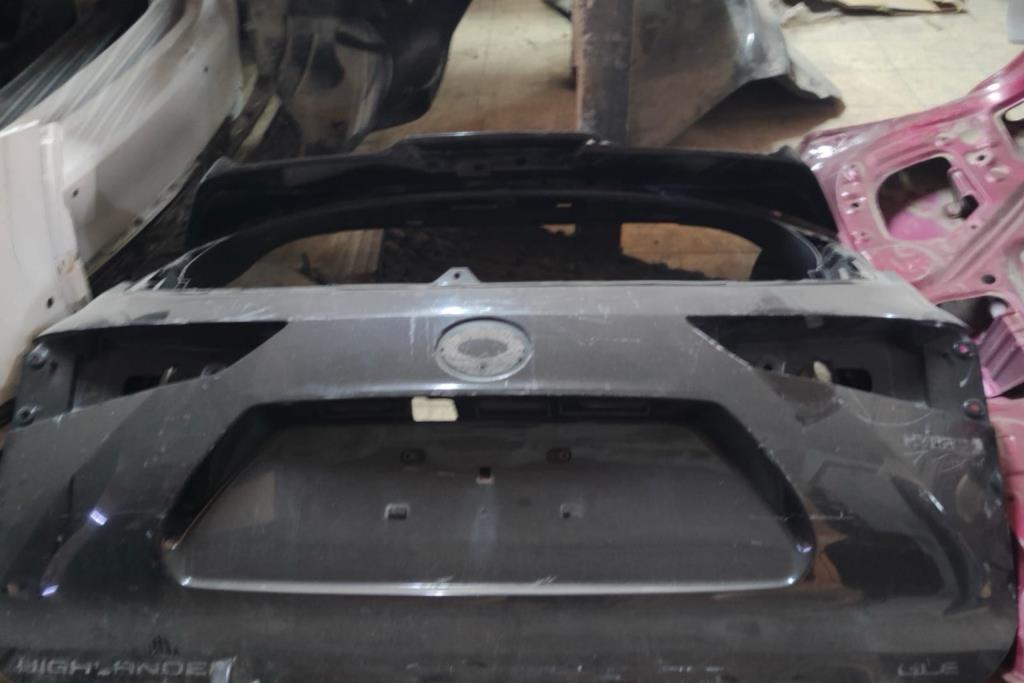 Body  Trunk Toyota Highlander