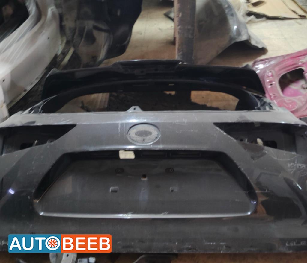 Body  Trunk Toyota Highlander