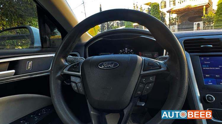 Ford Fusion 2020