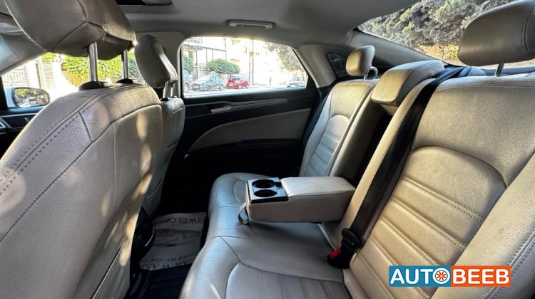 Ford Fusion 2020