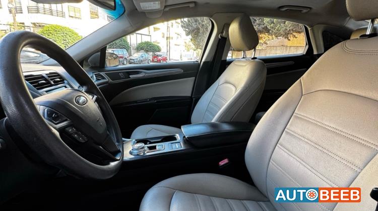 Ford Fusion 2020