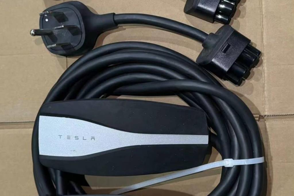 Electrical  EV Charger Tesla X