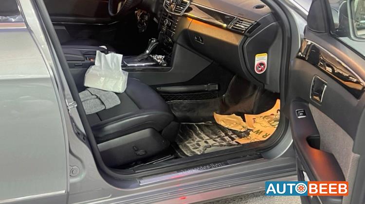 Mercedes Benz E200 2011