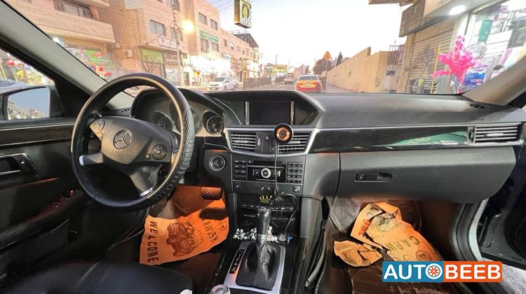 Mercedes Benz E200 2011