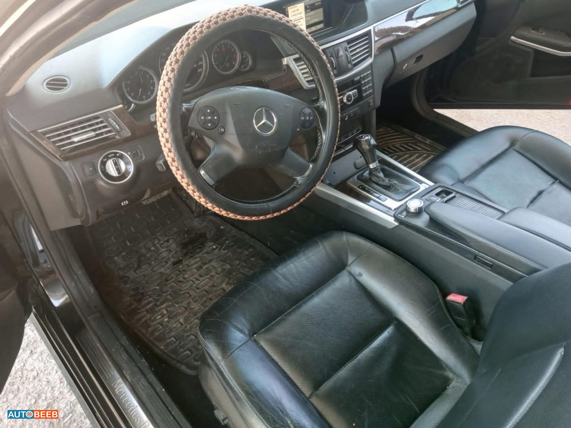 Mercedes Benz E200 2011