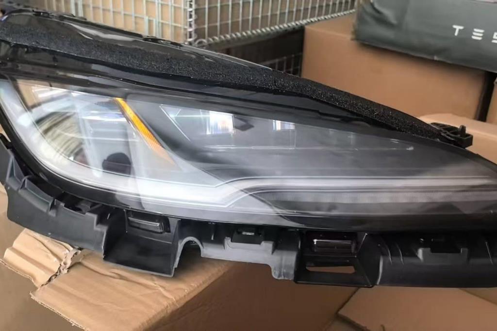 Lights Front light Tesla 3