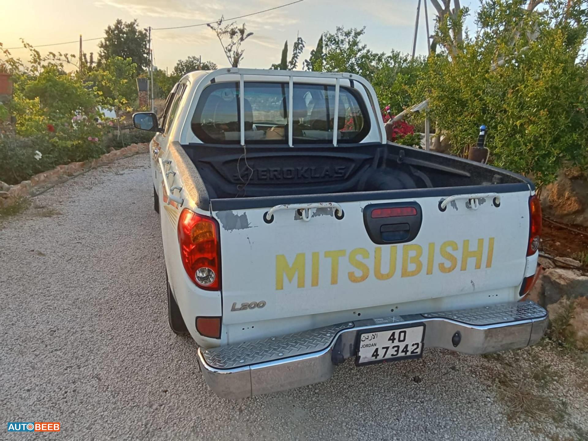 Mitsubishi L200 2015