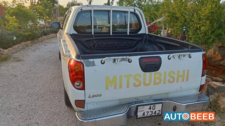 Mitsubishi L200 2015