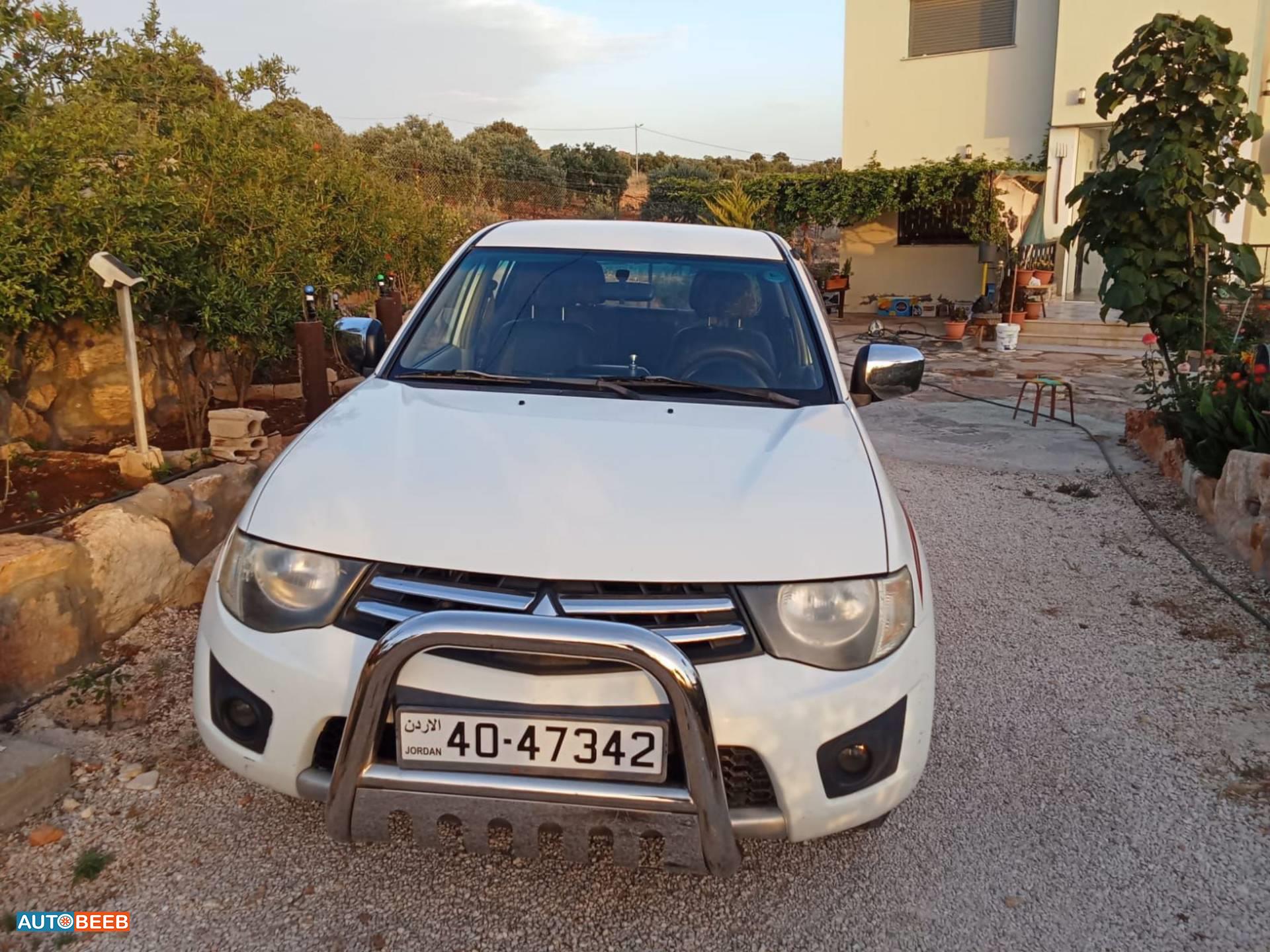 Mitsubishi L200 2015