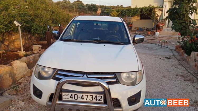 Mitsubishi L200 2015