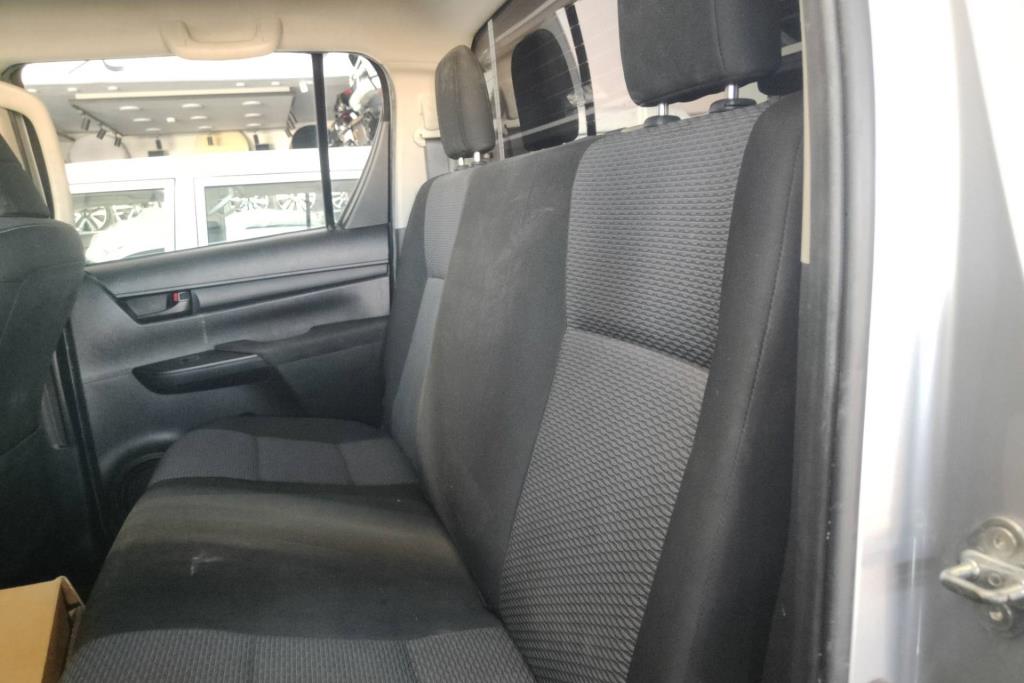 Cabin  Seat Toyota Hilux