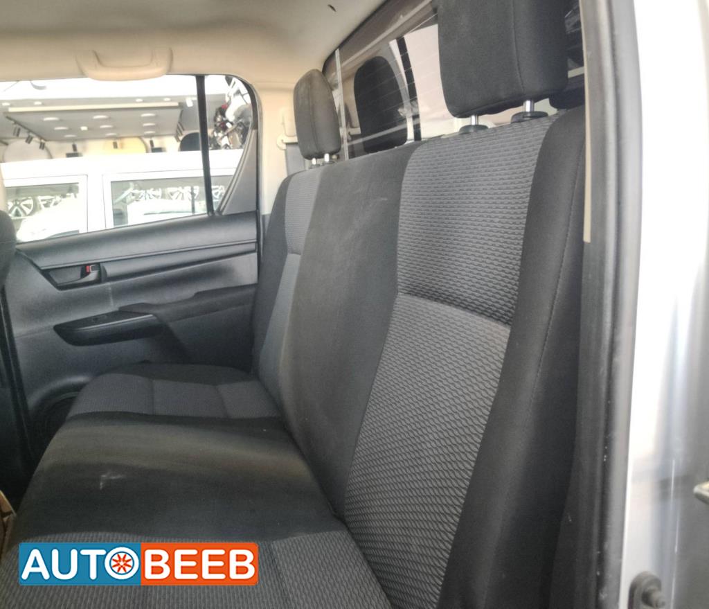 Cabin  Seat Toyota Hilux