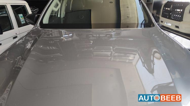 Body  Hood Toyota Hilux