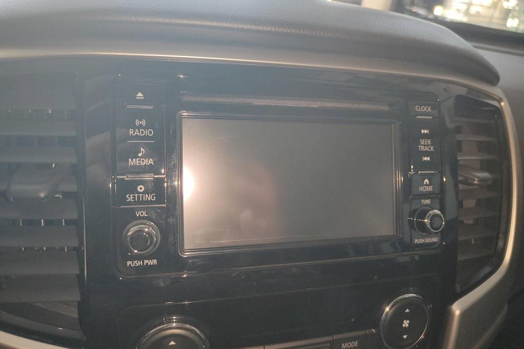 Electronics DVD Player Mitsubishi L200