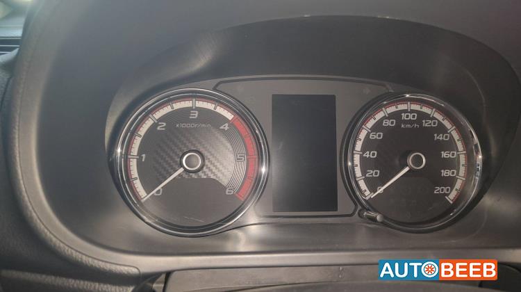 Cabin  Dashboard Mitsubishi L200