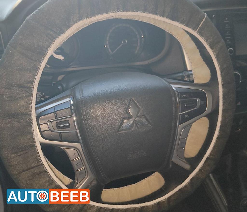 Cabin  Steering Wheel Mitsubishi L200