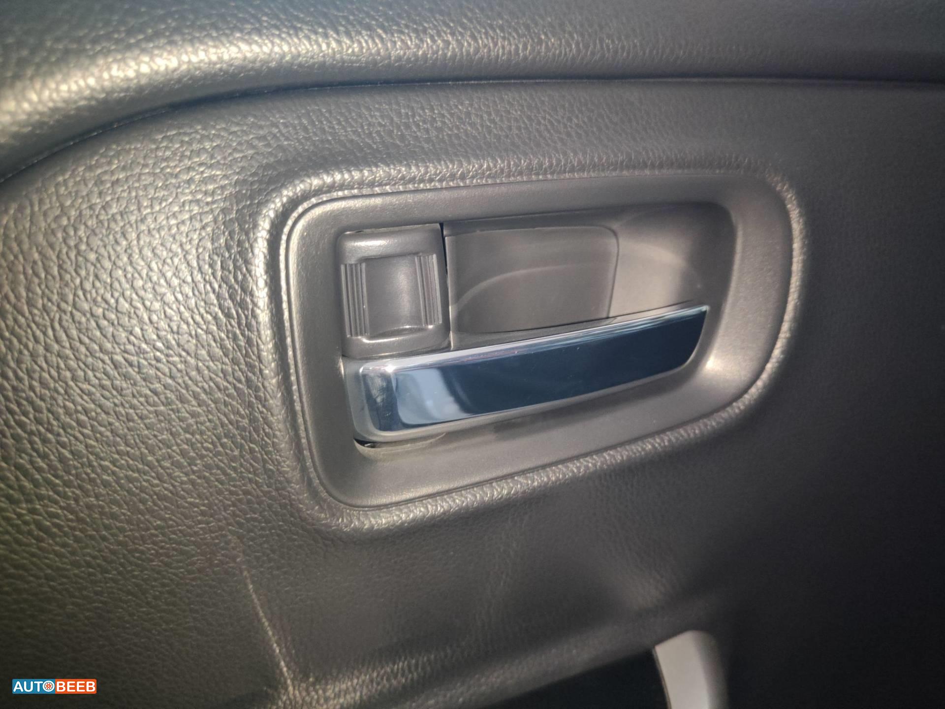 Body  Door Handle  Mitsubishi L200