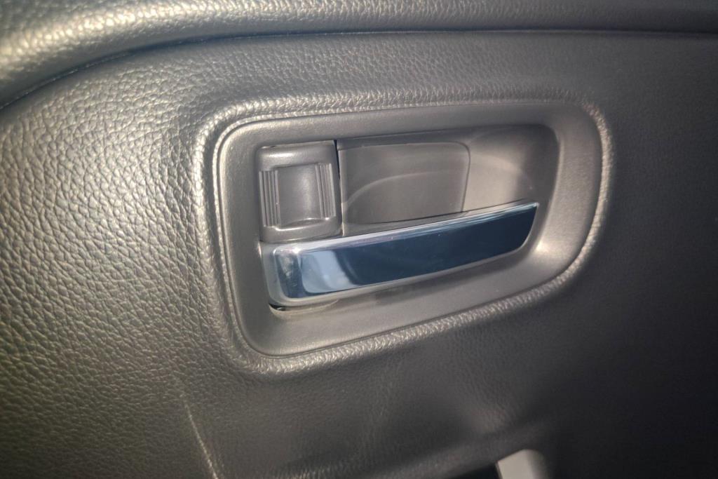 Body  Door Handle  Mitsubishi L200