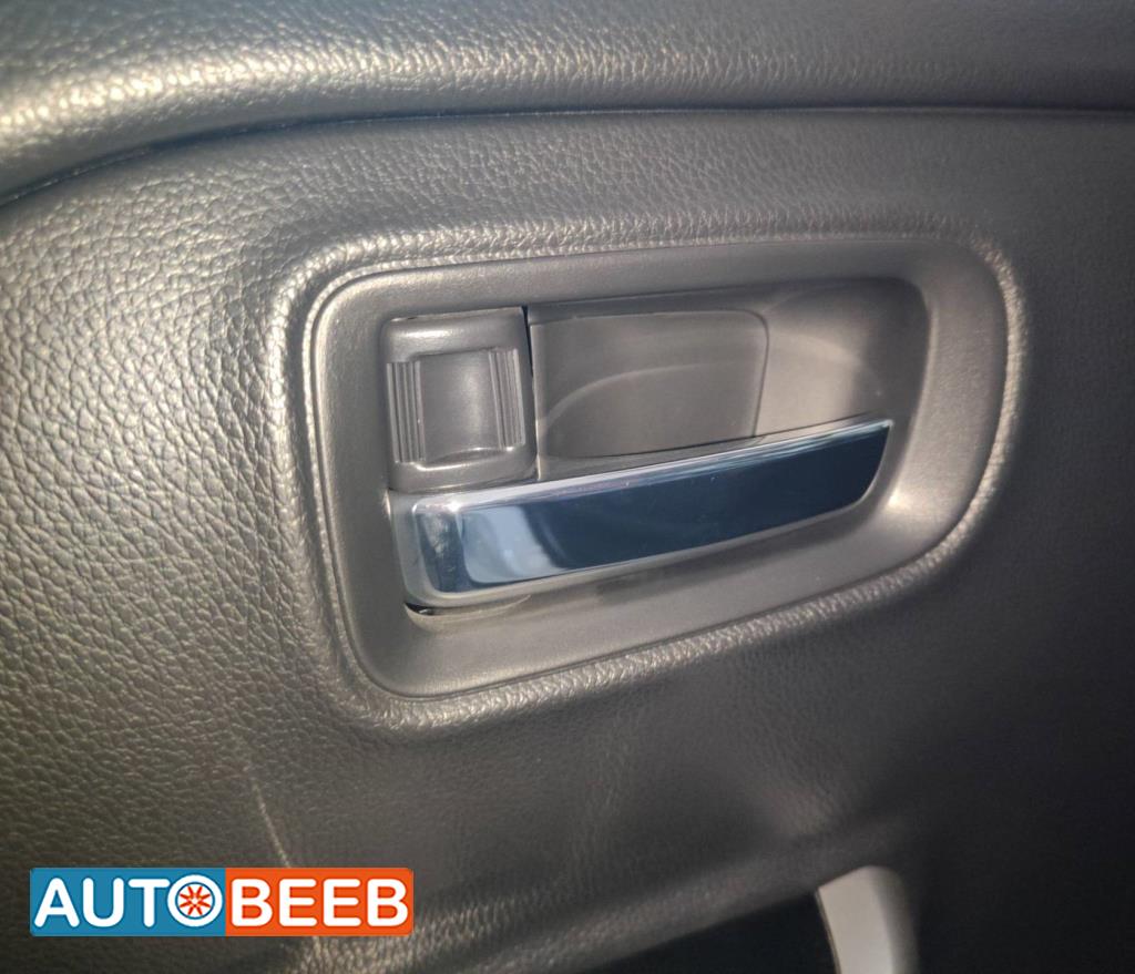 Body  Door Handle  Mitsubishi L200