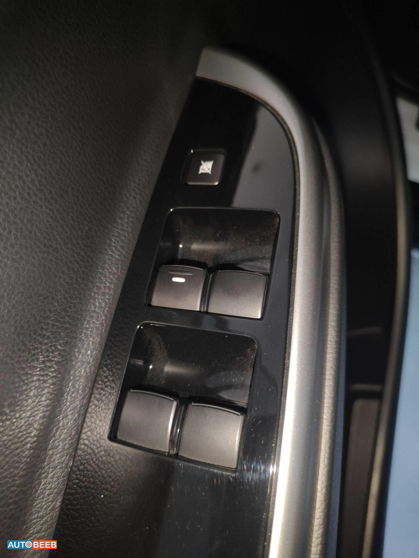Cabin  Control buttons Mitsubishi L200