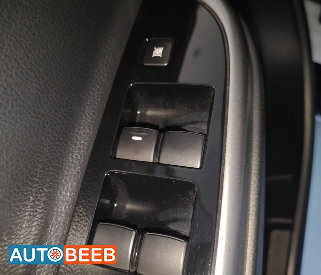 Cabin  Control buttons Mitsubishi L200