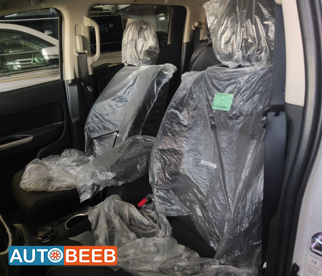 Cabin  Seat Mitsubishi L200