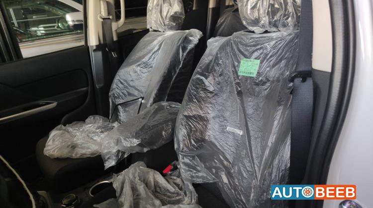 Cabin  Seat Mitsubishi L200