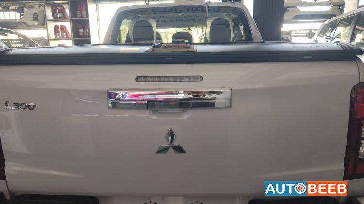 Body  Trunk Mitsubishi L200