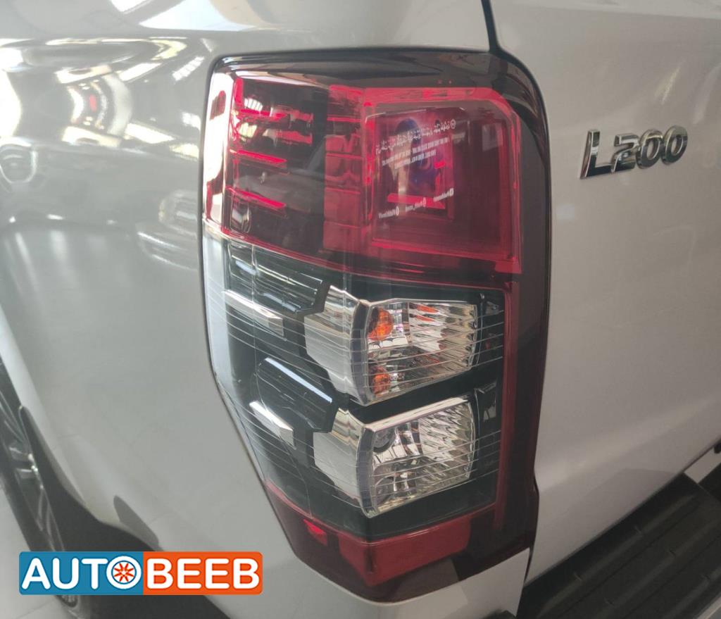 Lights Rear light Mitsubishi L200