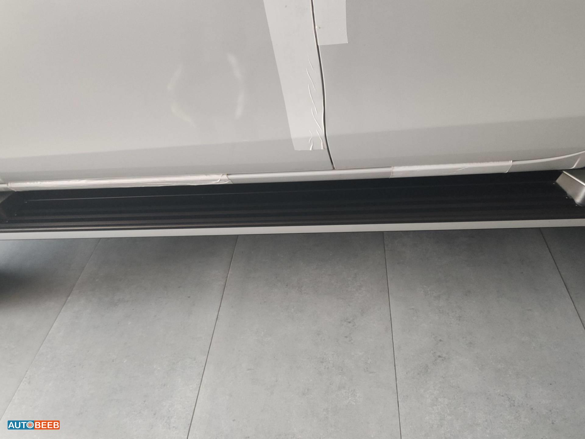 Body  Other Mitsubishi L200
