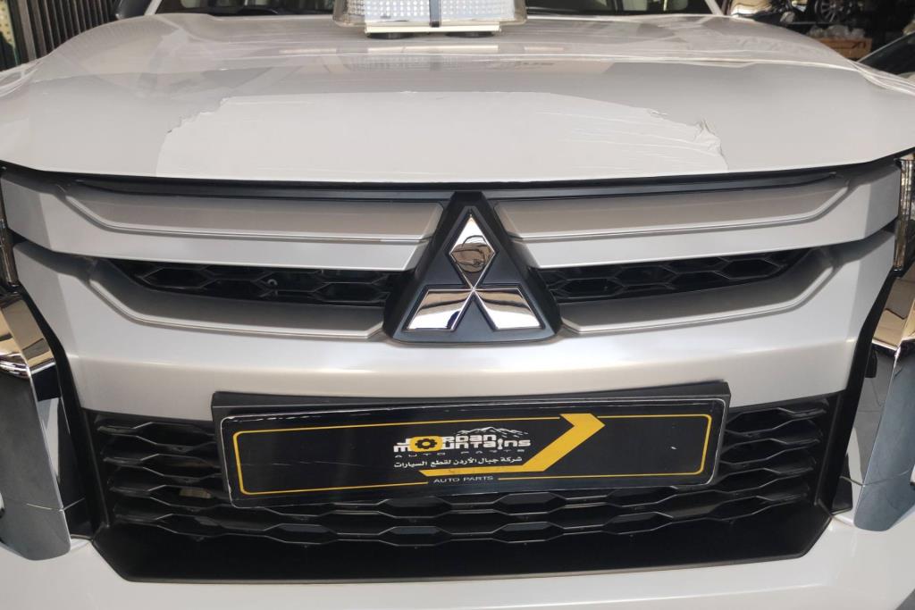 Body  Grilles Mitsubishi L200