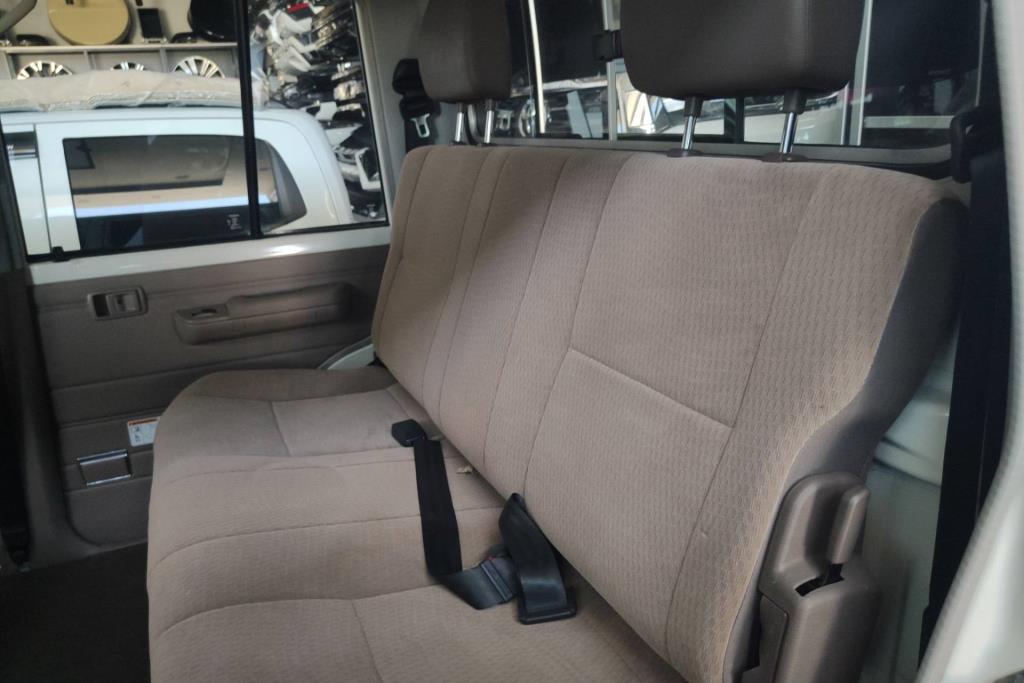 Cabin  Seat Toyota Pickup