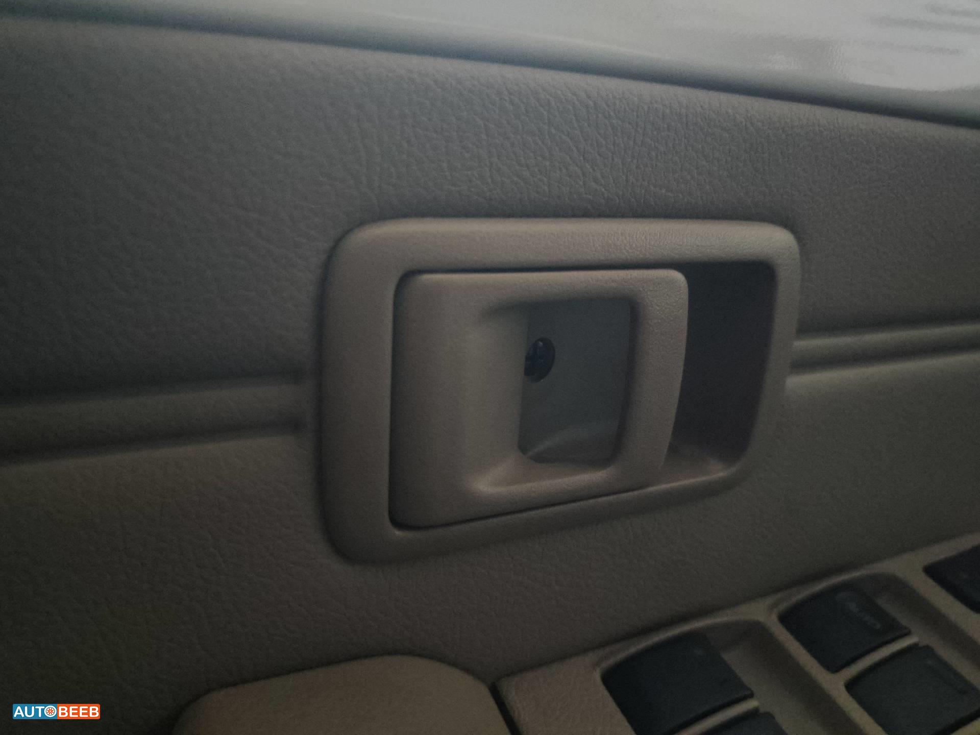 Body  Door Handle  Toyota Pickup