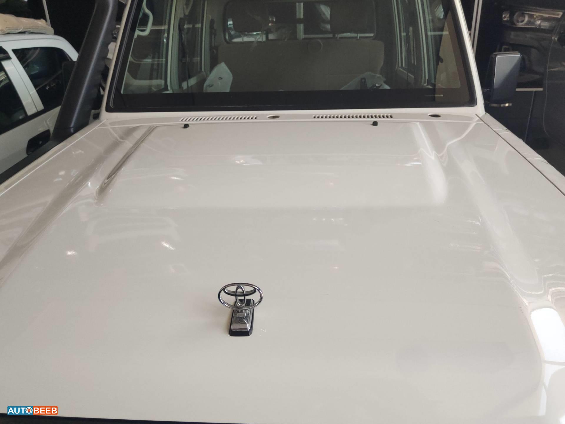 Body  Hood Toyota Pickup