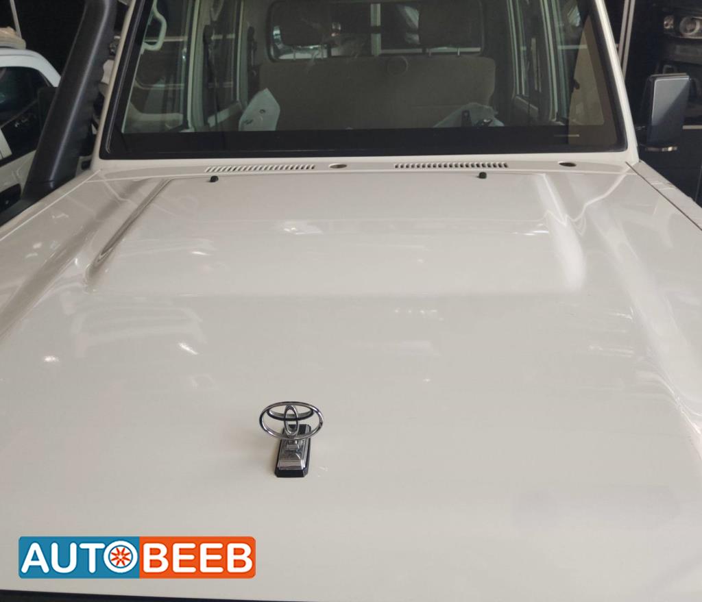 Body  Hood Toyota Pickup