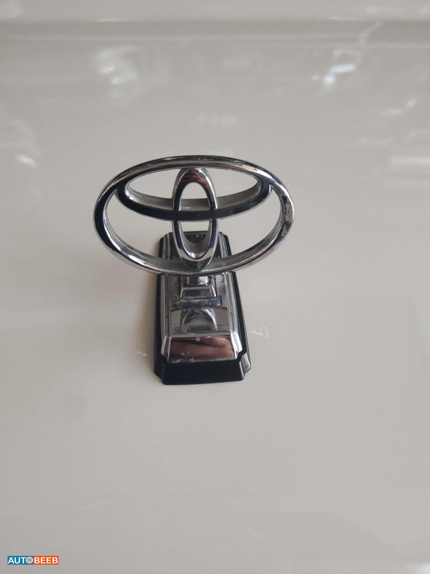 Body  Emblems Toyota Pickup