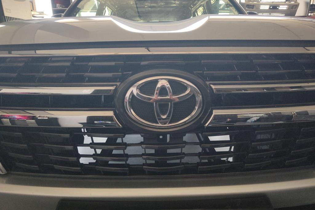 Body  Grilles Toyota Land Cruiser