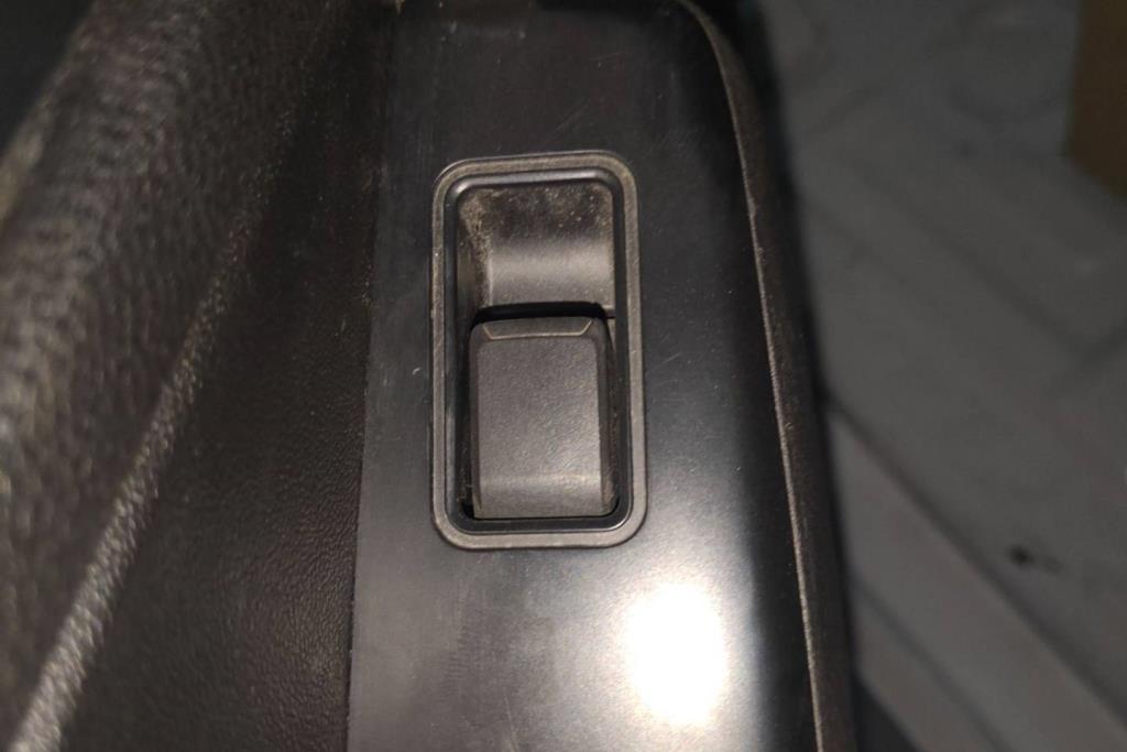 Cabin  Control buttons Isuzu D-Max